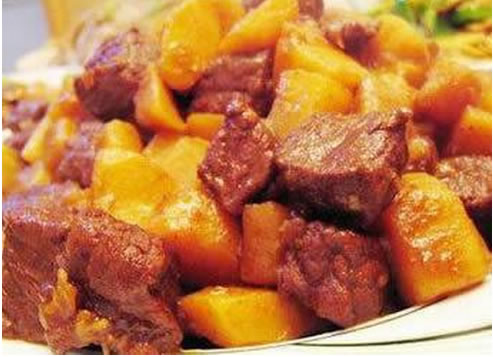 土豆烧牛肉的做法 土豆烧牛肉的做法