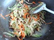 三丝炒花生素肉的做法图文步骤