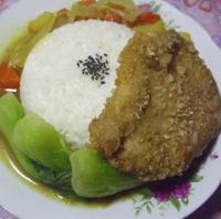 午餐便当菜单：咖喱猪排饭的做法
