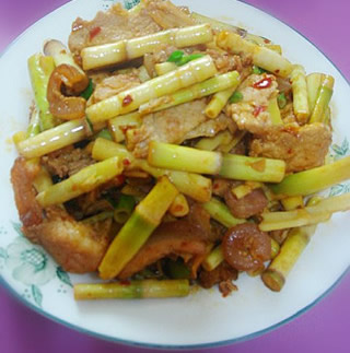 野山笋烧肉的做法 野山笋烧肉的做法