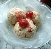 草莓果肉冰淇淋的做法