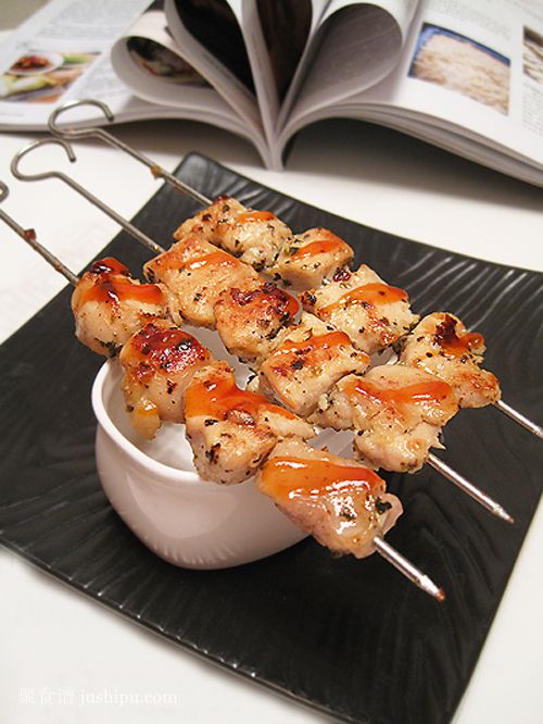 地中海风味鸡肉串烧的做法 jushipu.com