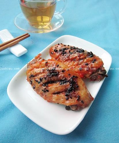 黑胡椒烤鸡翅的做法 jushipu.com