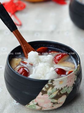 美食天下红枣甜酒煮糍粑的做法 美食天下红枣甜酒煮糍粑的做法