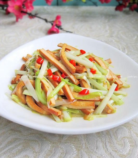 蚝油韭黄炒香干的做法 jushipu.com