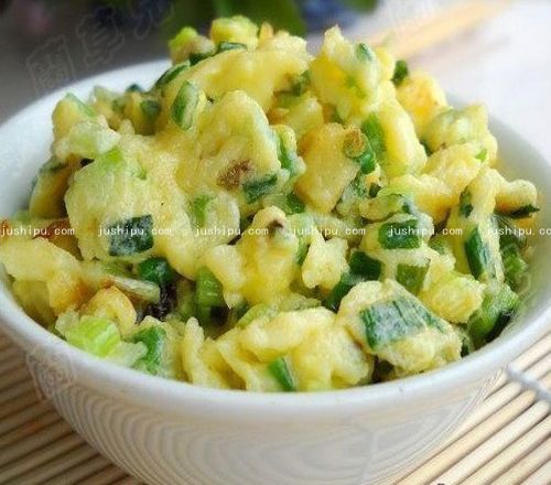 小葱炒鸡蛋的做法 jushipu.com
