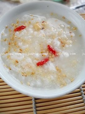花生芝麻粥的做法 花生芝麻粥的做法