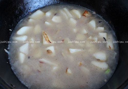山药炖松肉的做法 jushipu.com