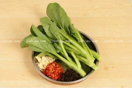 辣炒菜心的做法 jushipu.com