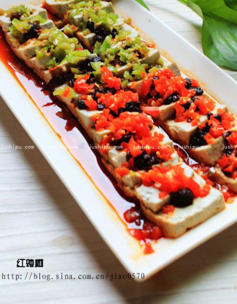 双椒豆豉臭豆腐的做法 jushipu.com