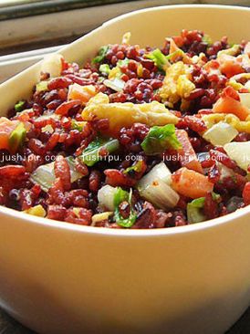 黑米炒饭的做法 黑米炒饭的做法
