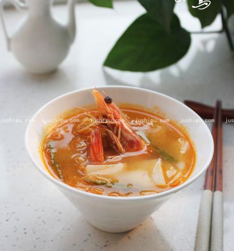 泡菜年糕汤的做法 jushipu.com