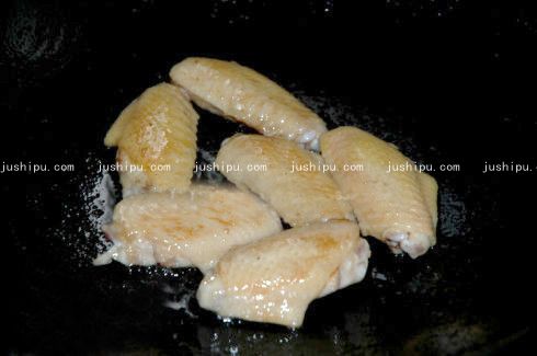 蚝汁鸡翅的做法 jushipu.com