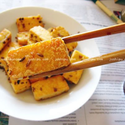 香辣炒烤豆腐的做法 jushipu.com