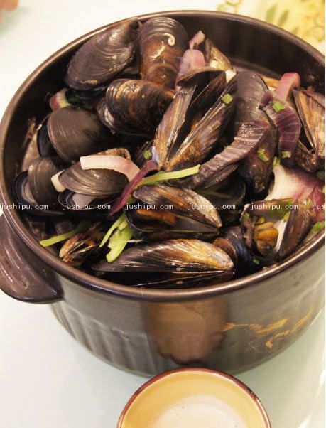 西式煮海虹的做法 jushipu.com