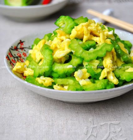 苦瓜拌鸡蛋的做法 jushipu.com
