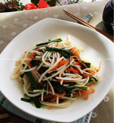 炝炒豆芽的做法 jushipu.com