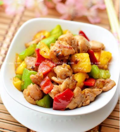 芒果鸡粒的做法 jushipu.com