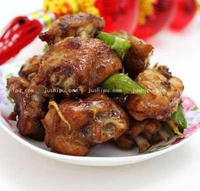 尖椒炒滑鸡的做法 jushipu.com