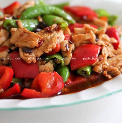 豉香杭椒鸡片的做法 jushipu.com