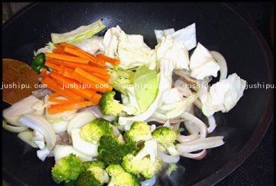 韩式炒鱿鱼的做法 jushipu.com