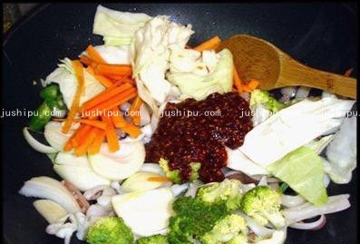 韩式炒鱿鱼的做法 jushipu.com