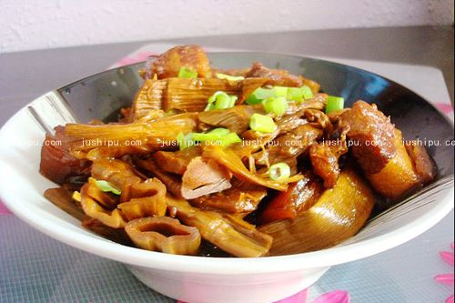 家常菜竹笋红烧肉的做法 家常菜竹笋红烧肉的做法