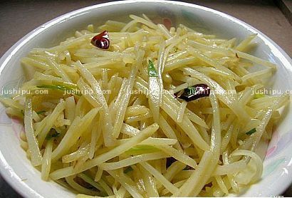 干煸土豆丝的做法 jushipu.com