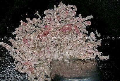 酱炒肉丝的做法 jushipu.com